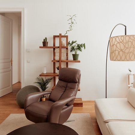 Stylish Designer Apartment At The Center Of Vienna Naschmarkt Luaran gambar